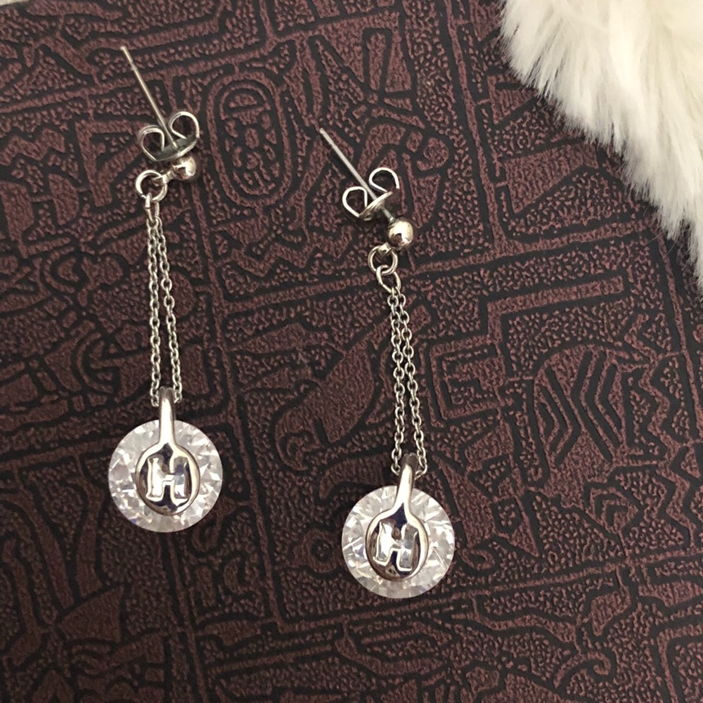 Set earring and necklace